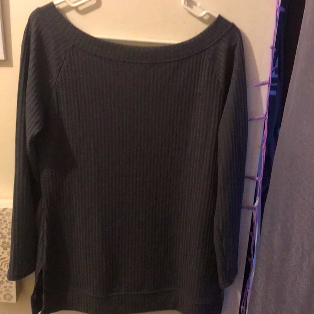 Grey off the shoulder thin shirt